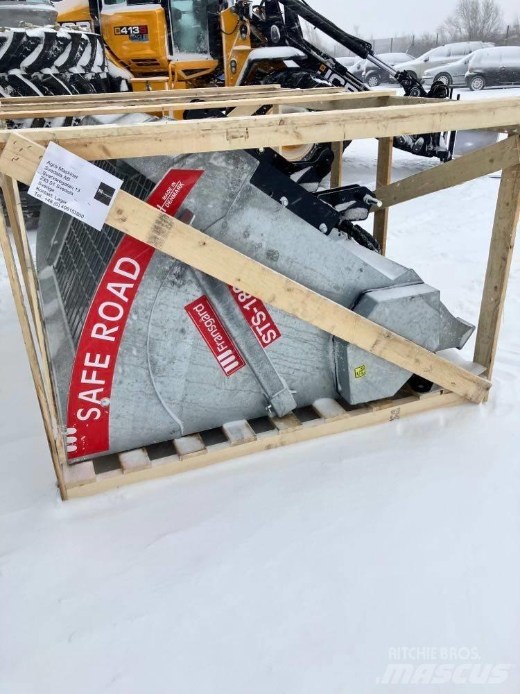  Frnasgård STS 1800 Dispersare nisip si sare