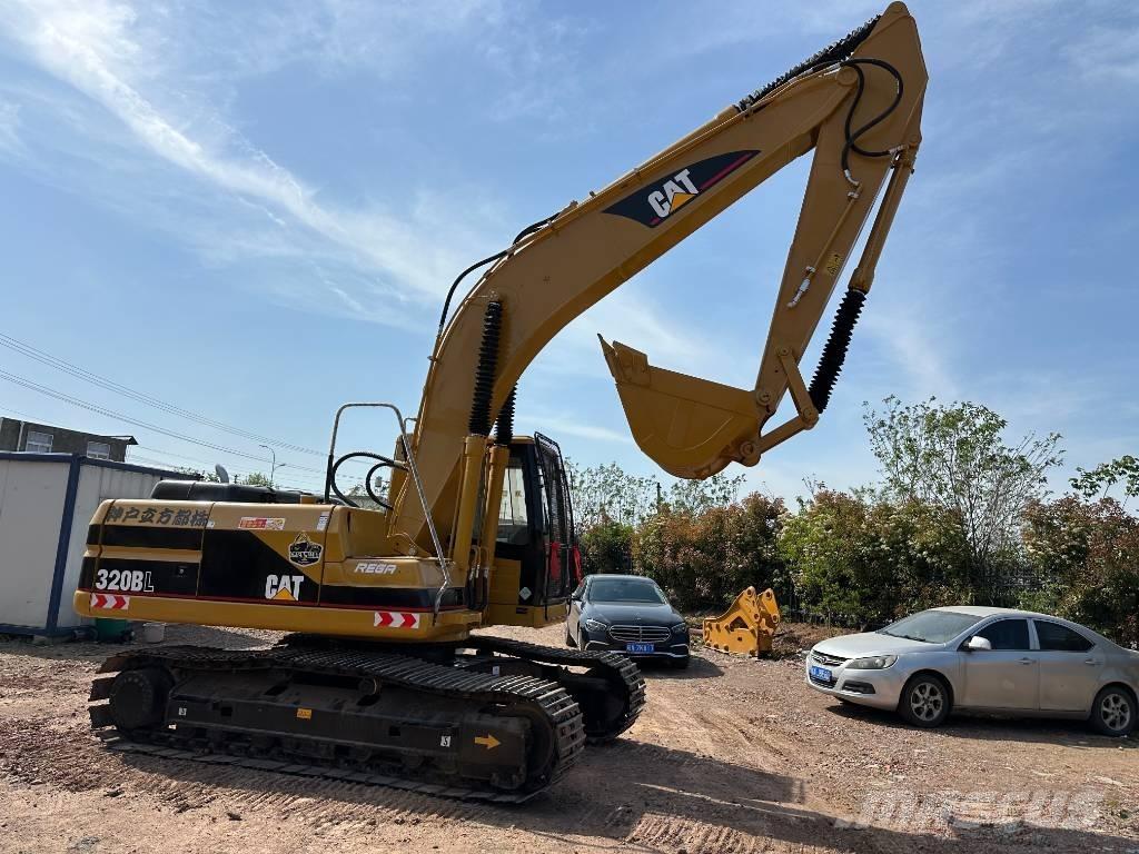 CAT 320BL Excavatoare pe șenile
