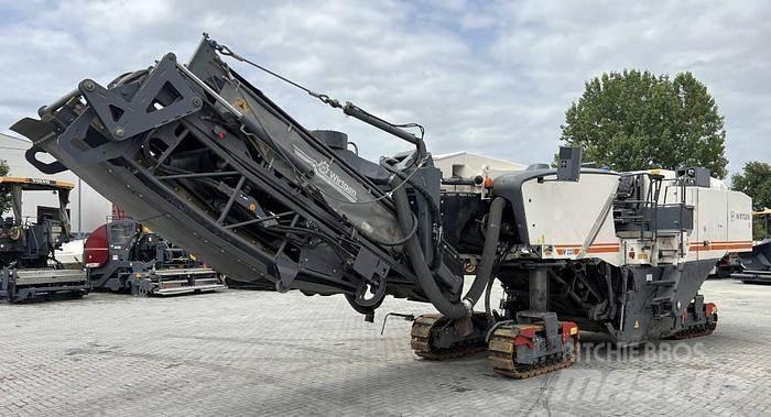 Wirtgen W 220 Utilaje asfalt cu freze reci