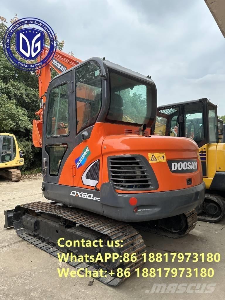 Doosan DX 60 Excavatoare pe șenile

