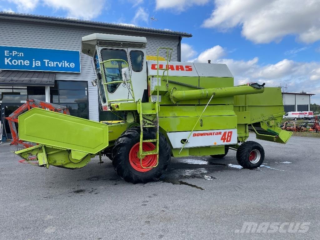 CLAAS Dominator 48 Combine de secerat