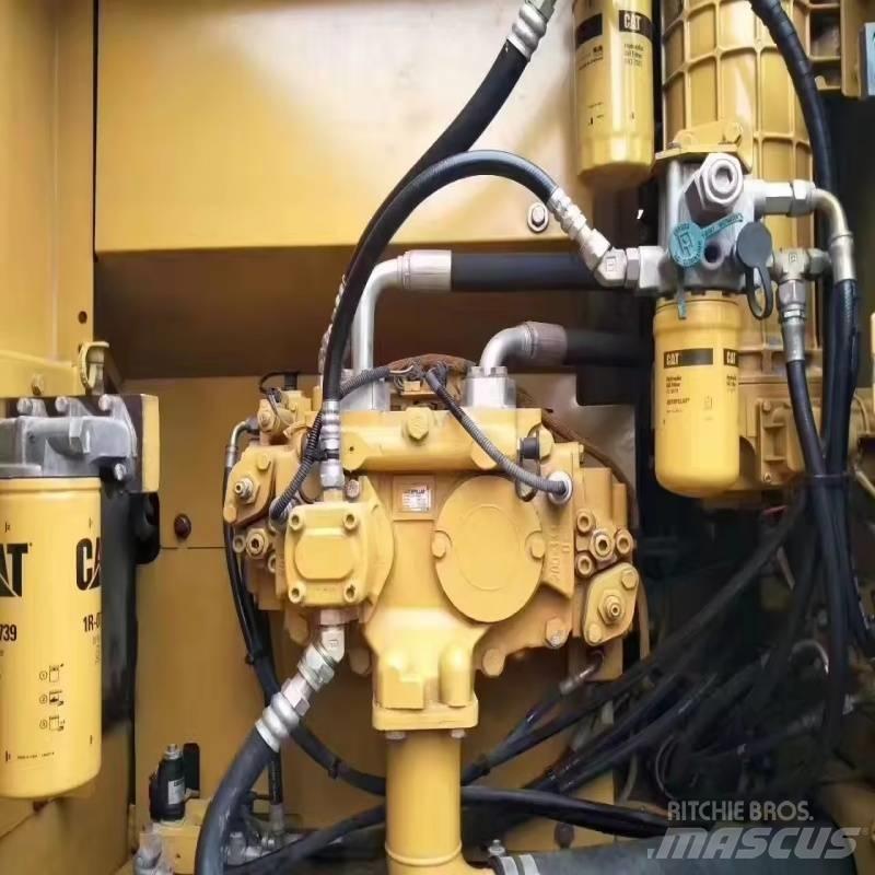 CAT 325 D Excavatoare pe șenile
