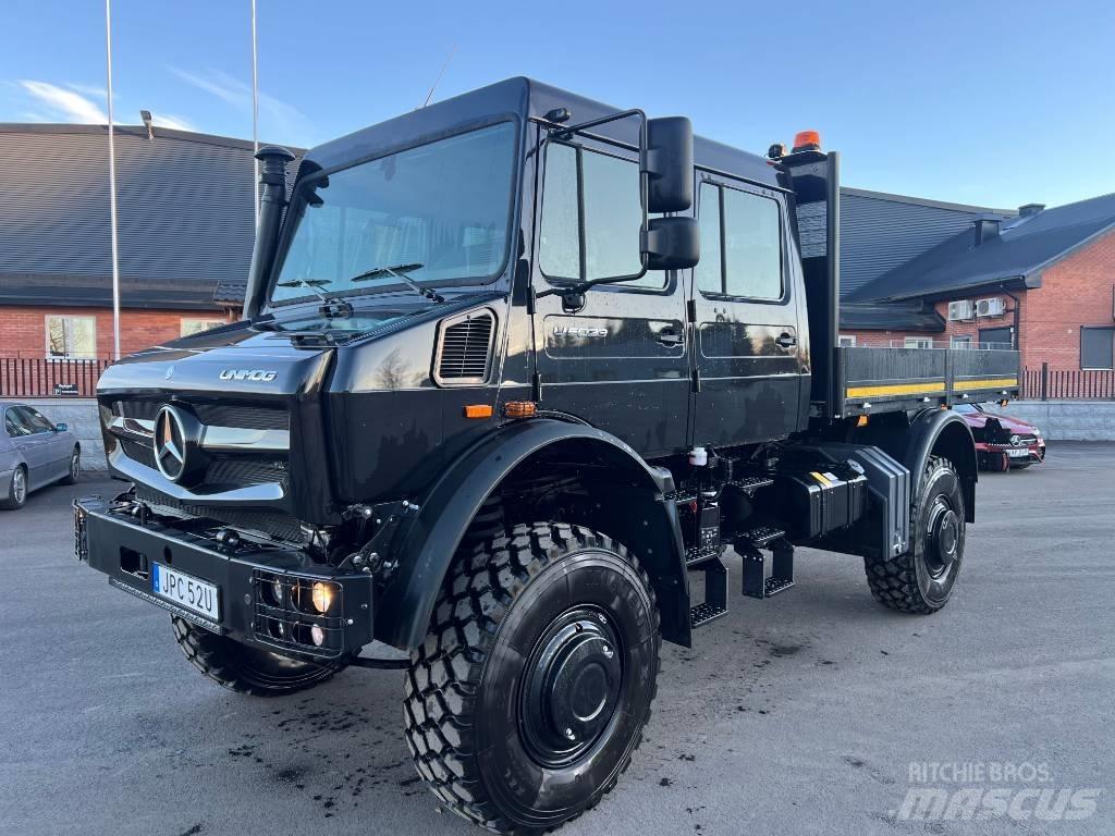 Mercedes-Benz Unimog Camioane platforma/prelata