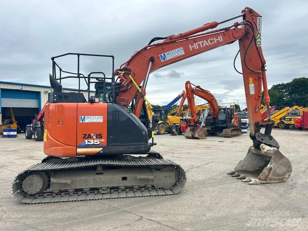 Hitachi ZX135 US-6 Excavatoare pe șenile
