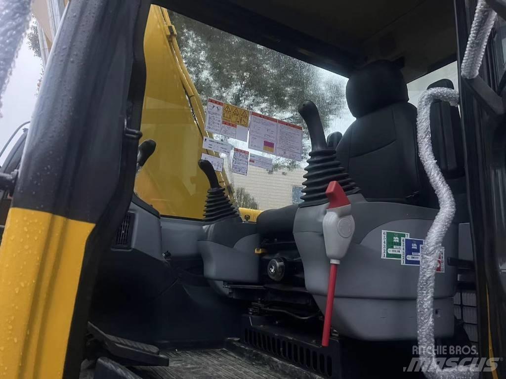 Komatsu PC 130 Excavatoare 7t - 12t