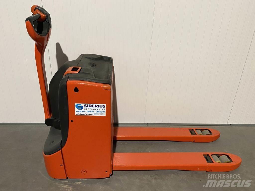 Linde T16 Transpaleta electica cu furca