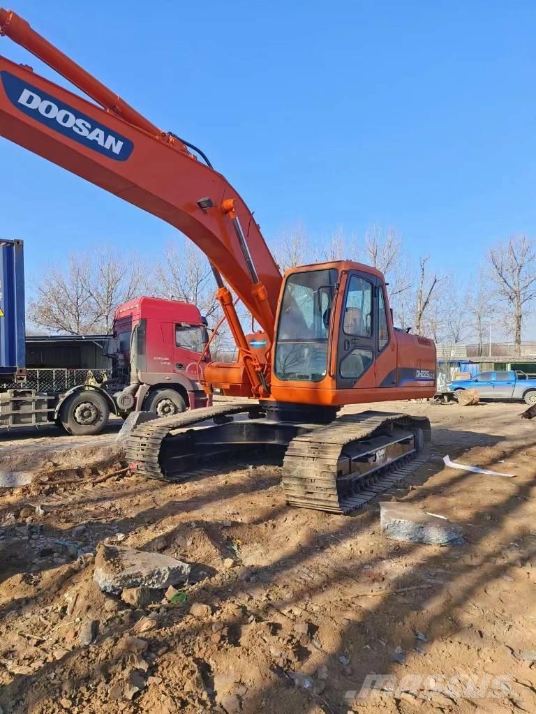 Doosan DH225LC-7 Excavatoare pe șenile
