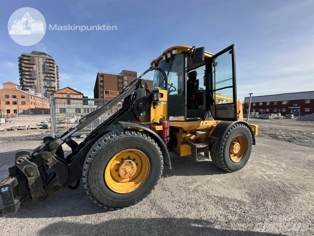 JCB 412 S Incarcator pe pneuri