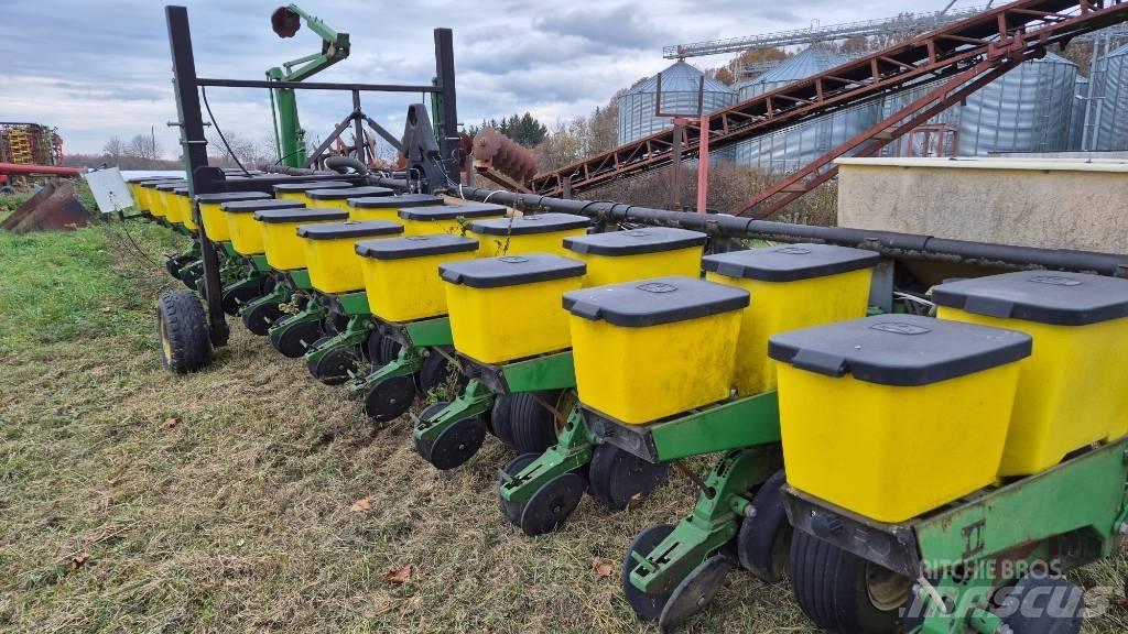 John Deere 1760 Masini de plantat