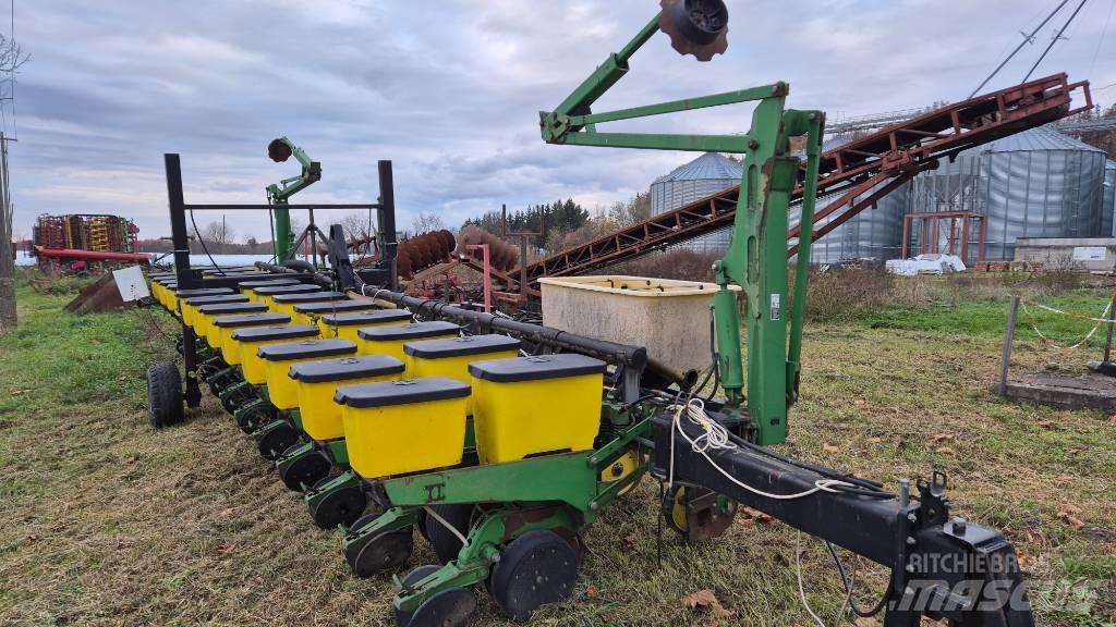 John Deere 1760 Masini de plantat