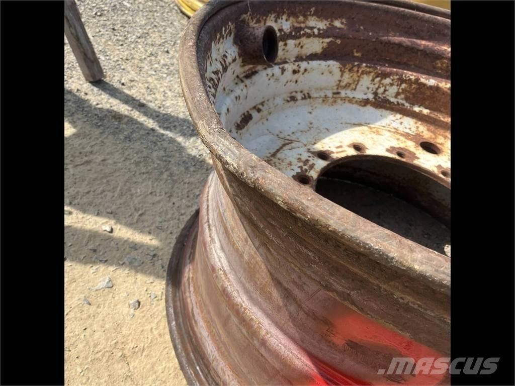 Komatsu 941 24x34 Anvelope, roti si jante