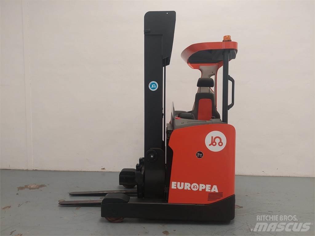 BT RRE 140 H Stivuitor cu catarg retractabil