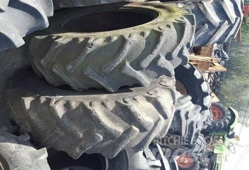  Pneus 12.4R24 Roti