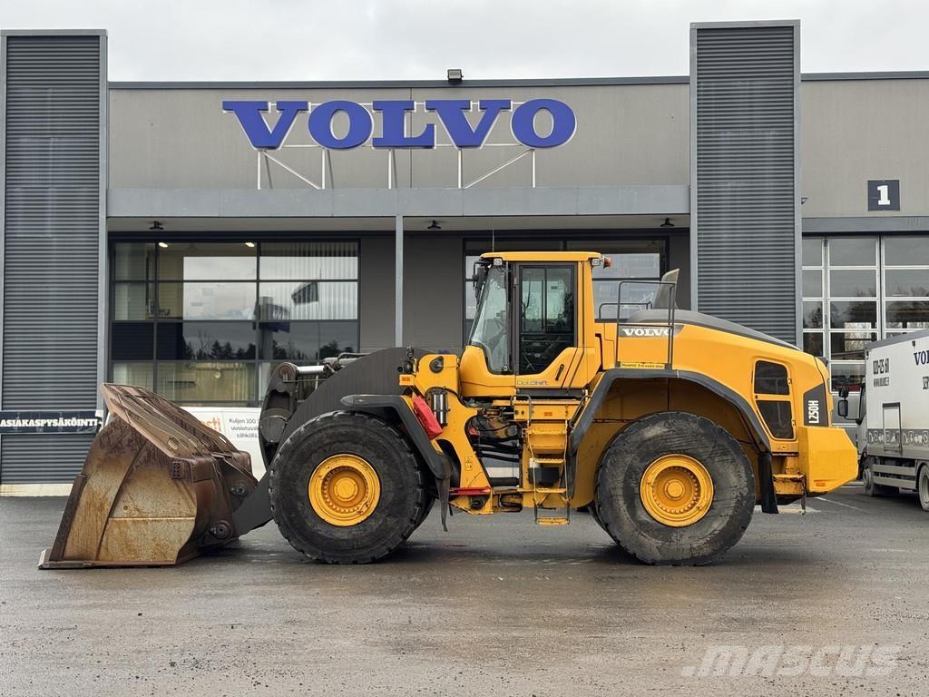 Volvo L250H Incarcator pe pneuri