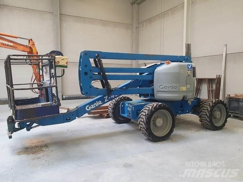 Genie Z45/25 Nacele cu brat articulat
