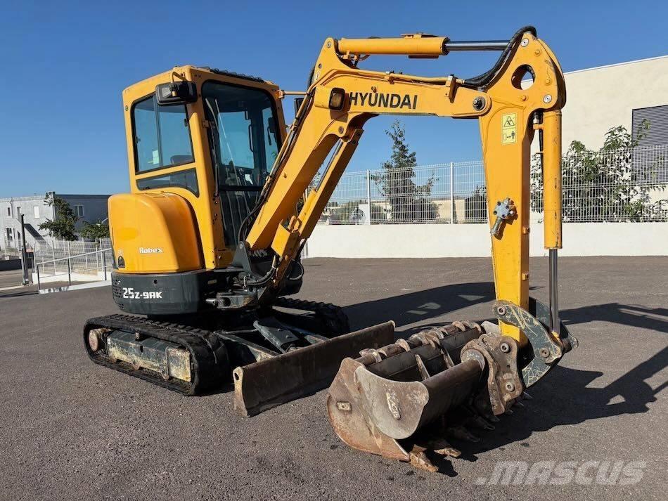 Hyundai R25Z-9 AK Mini excavatoare < 7t