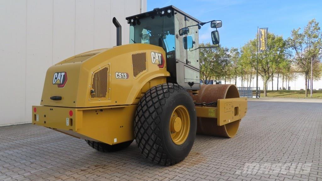CAT CS13 Compactoare monocilindrice