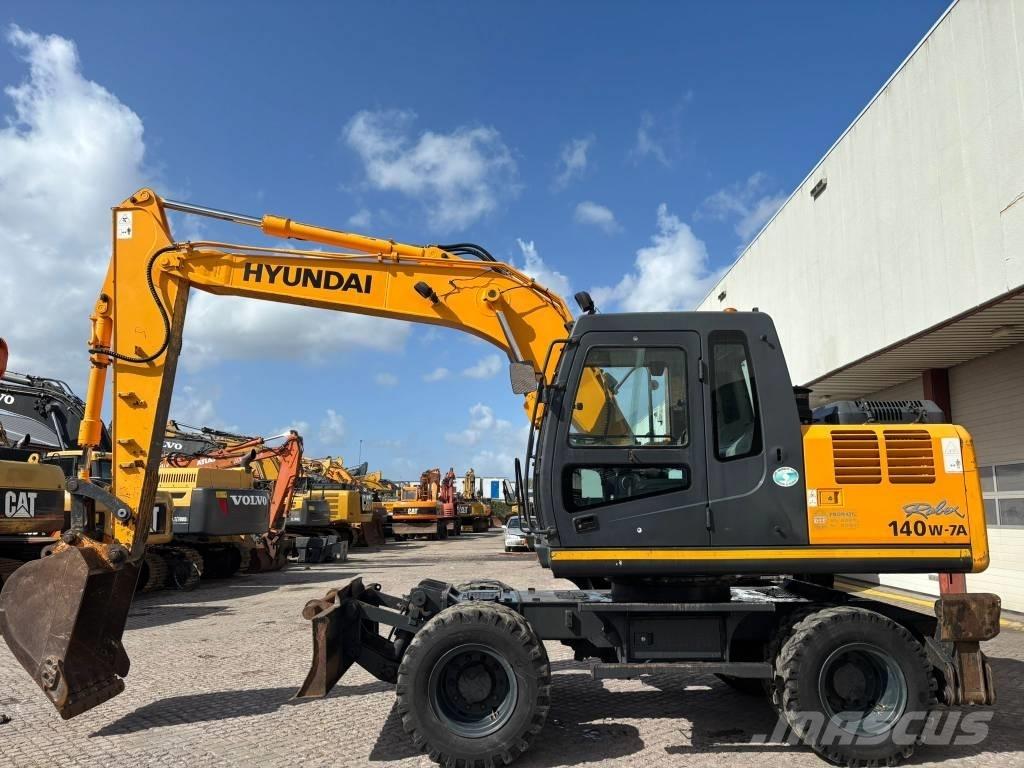 Hyundai 140W-7A Excavatoare cu roti
