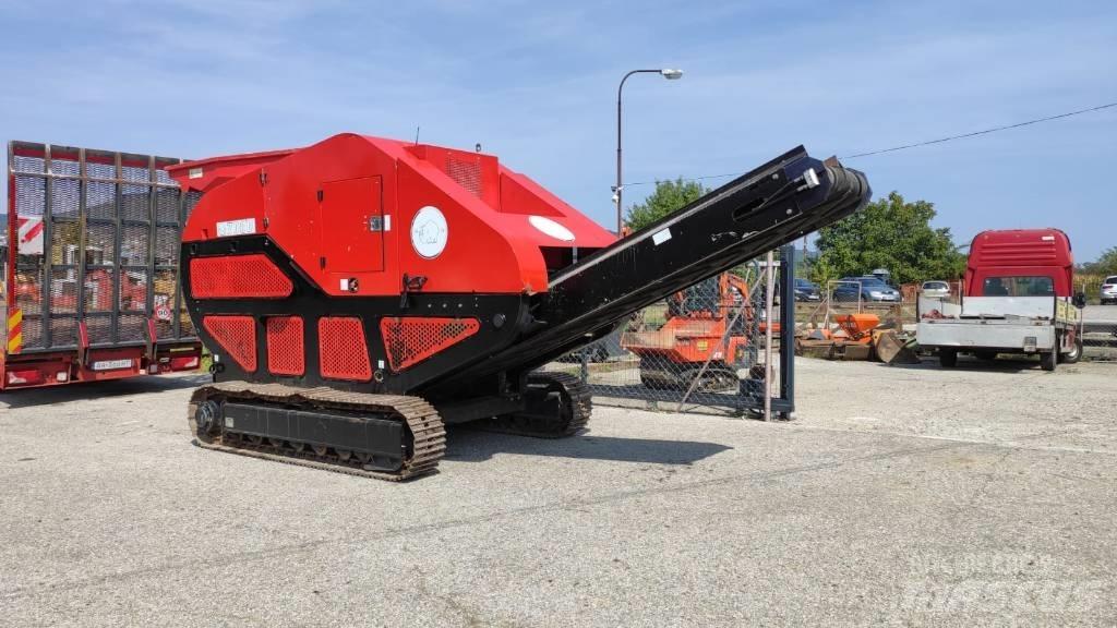 Red Rhino 7000 Concasoare mobile