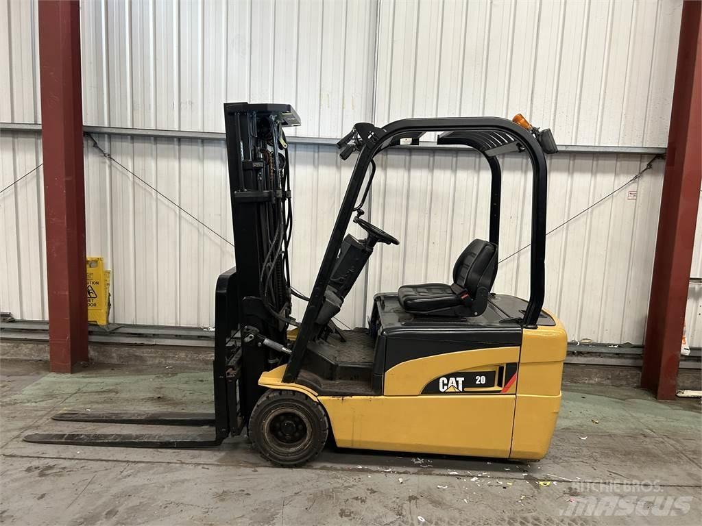 CAT EP20NT Stivuitor electric