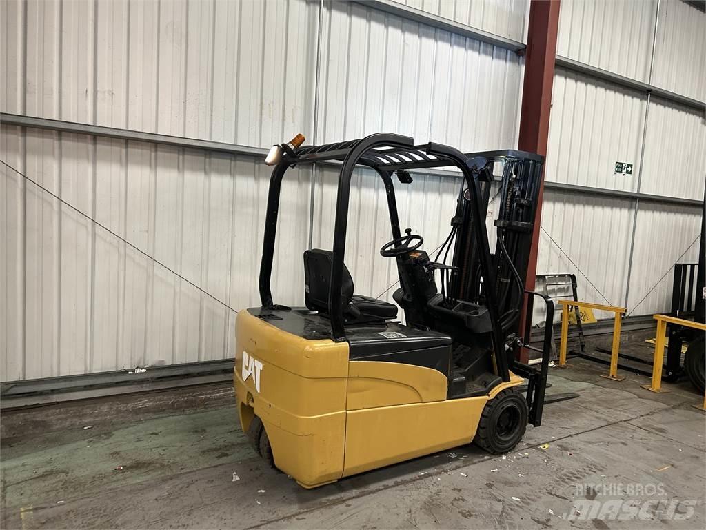 CAT EP20NT Stivuitor electric