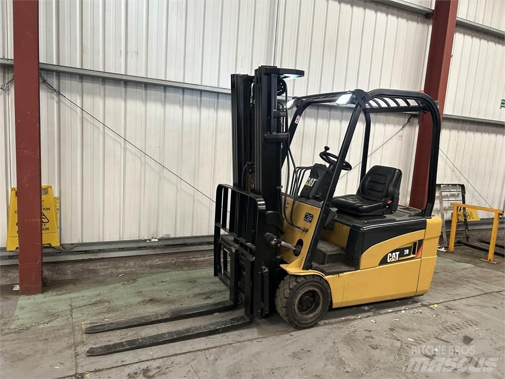 CAT EP20NT Stivuitor electric