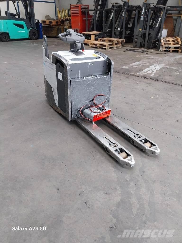 UniCarriers PLR200 Transpaleta cu platforma