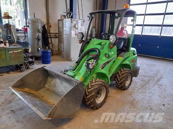 Avant 530 Incarcator pe pneuri