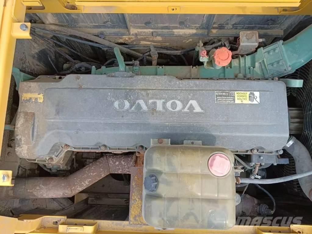 Volvo EC 480 Excavatoare pe șenile
