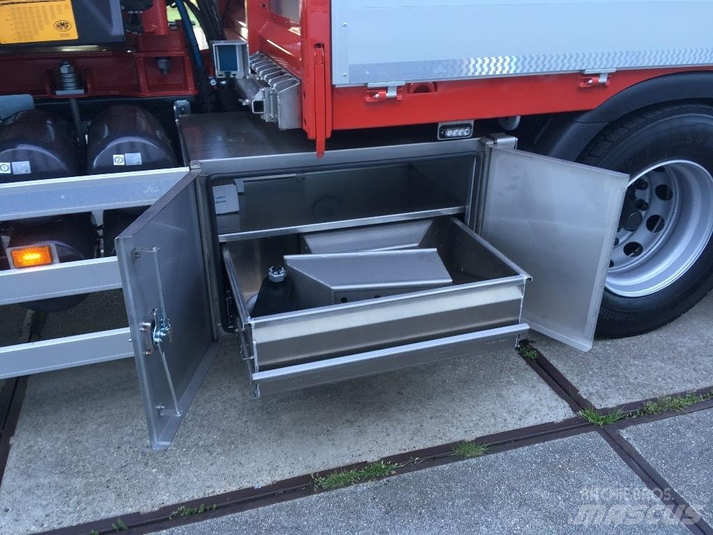 Scania R 560 Camioane cu macara