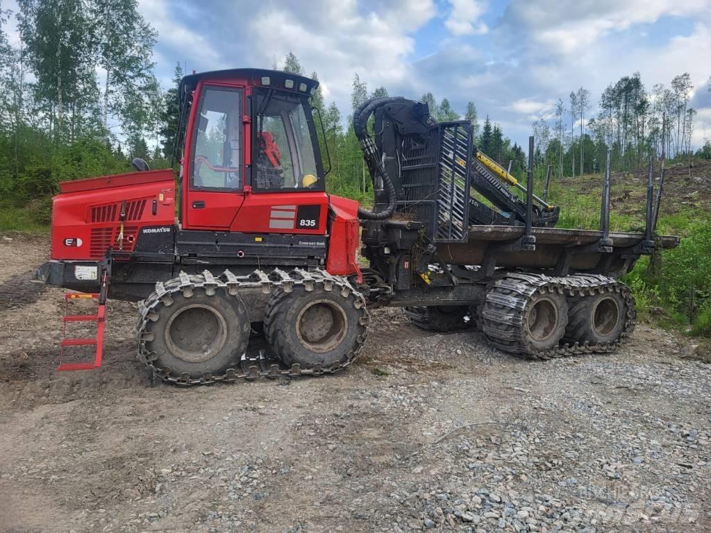 Komatsu 835 Transportoare