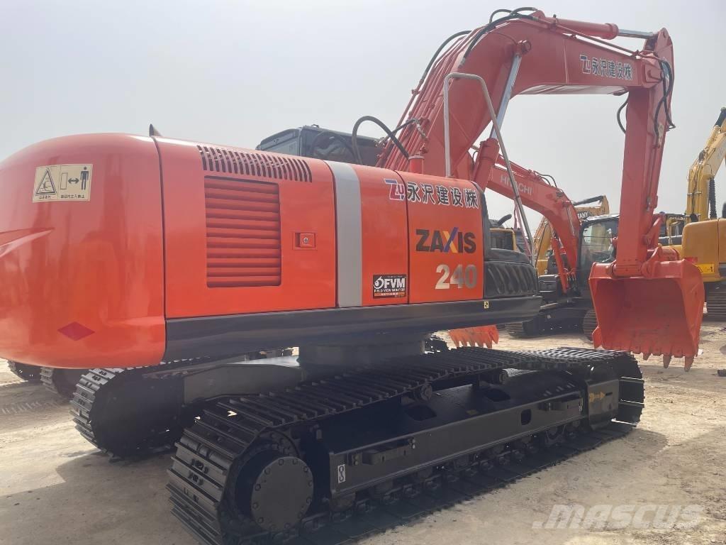 Hitachi ZX 240 Excavatoare pe șenile
