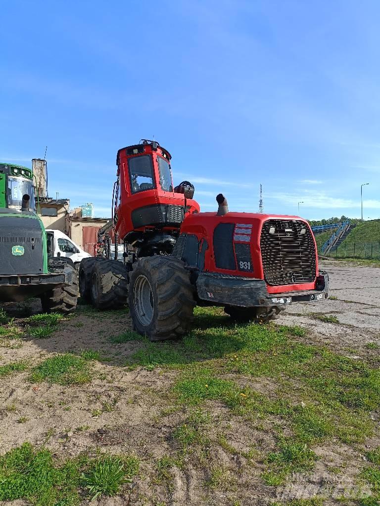 Komatsu 931 Combine forestiere