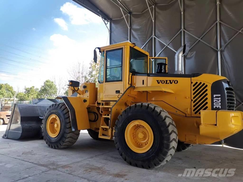 Volvo L 120 E Incarcator pe pneuri