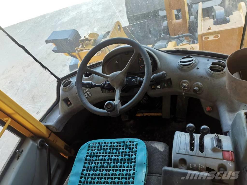 Volvo L 120 E Incarcator pe pneuri
