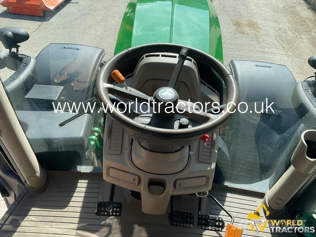John Deere 6215 R Tractoare