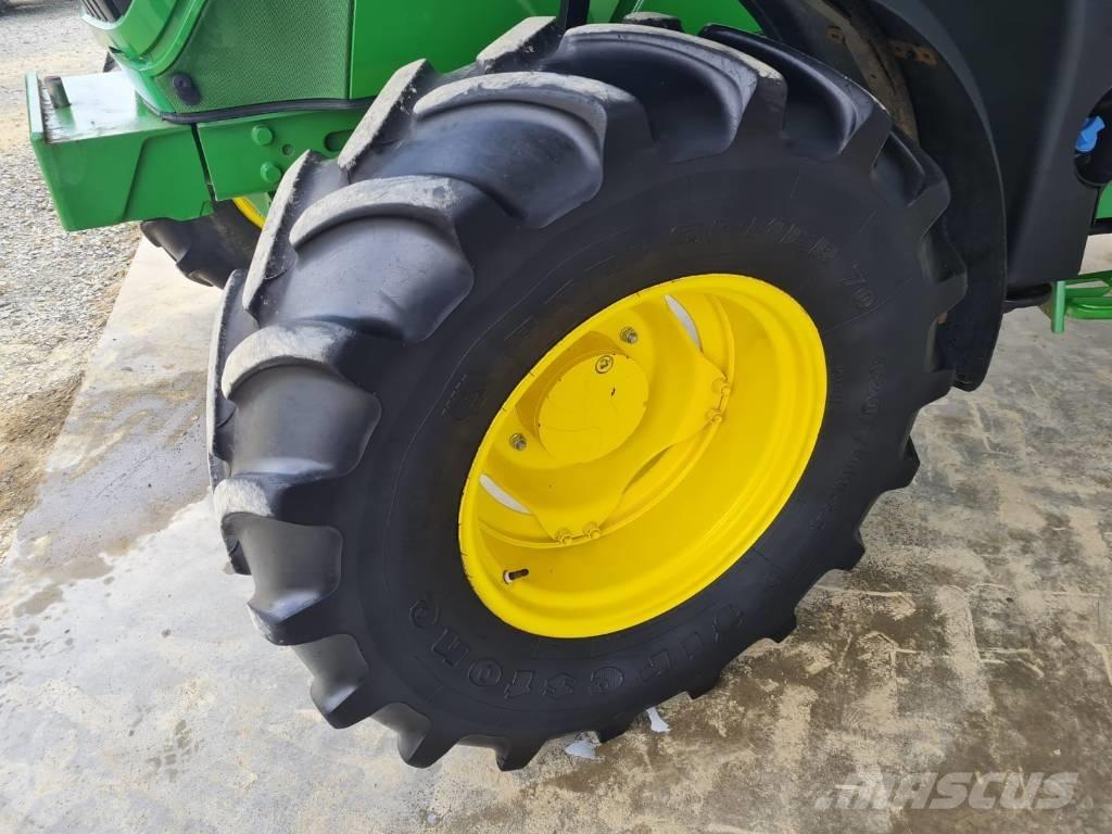 John Deere 6110 M Tractoare