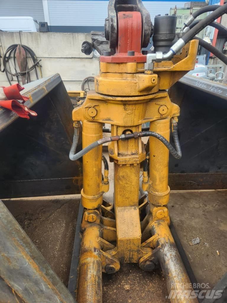 Liebherr 2.4 m3 Pistoane
