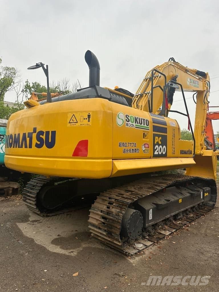 Komatsu PC 200-8 Excavatoare pe șenile
