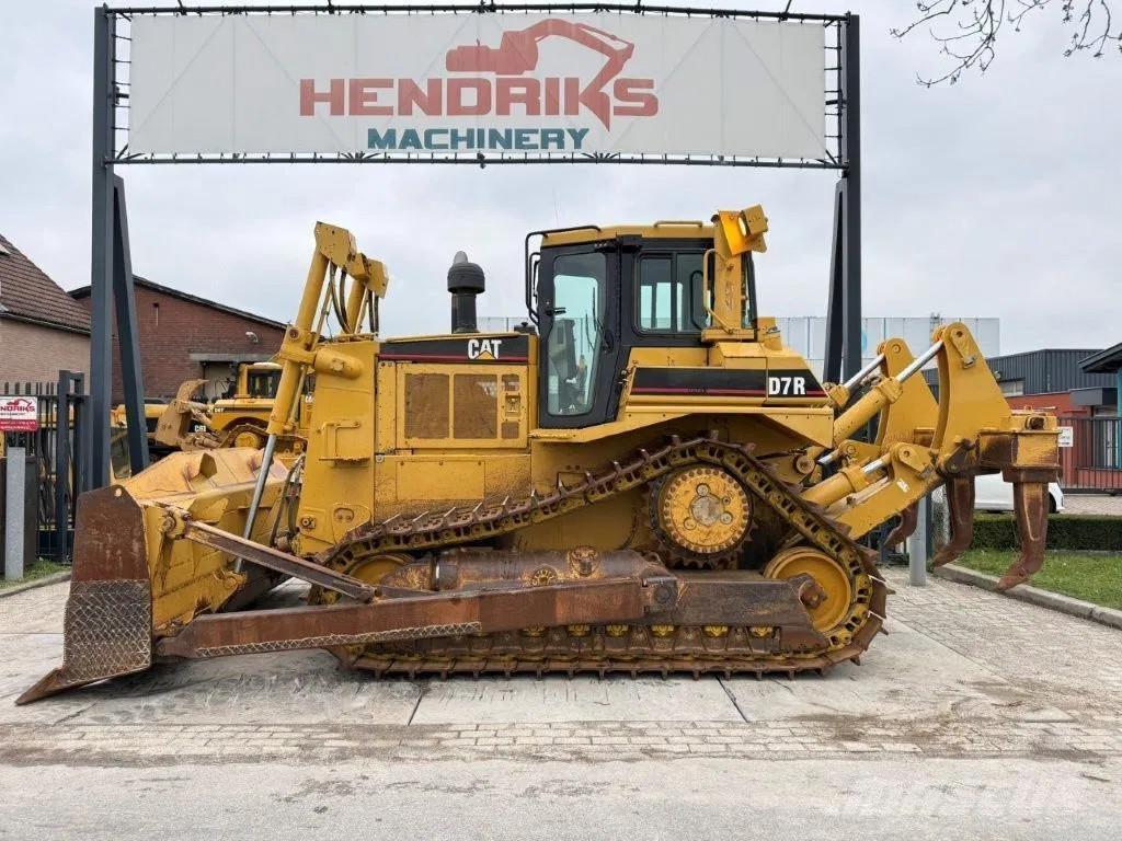 CAT D7R Buldozere pe senile