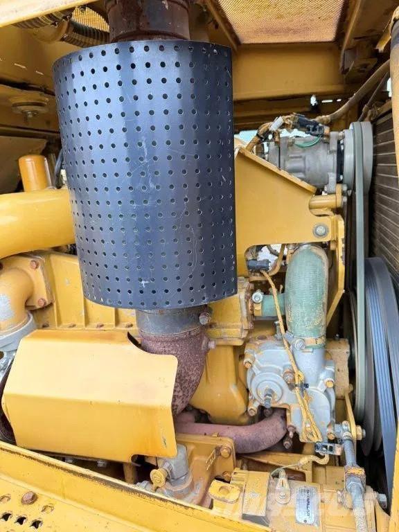 CAT D7R Buldozere pe senile