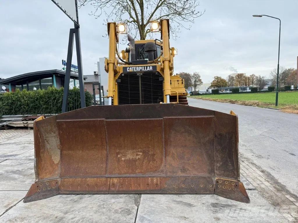 CAT D7R Buldozere pe senile