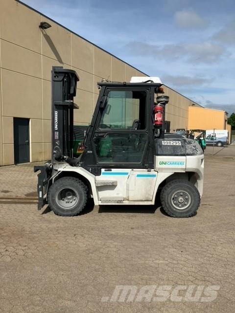 UniCarriers DX60-5 Stivuitor diesel