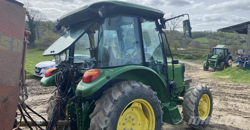 John Deere 5050E Tractoare