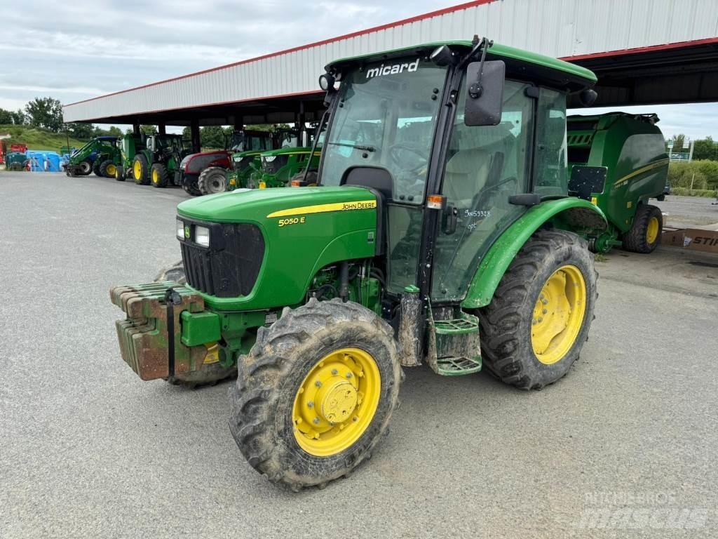 John Deere 5050E Tractoare