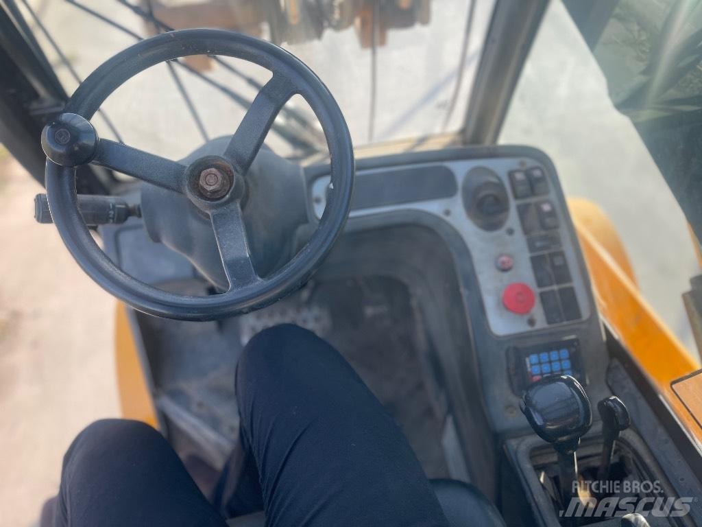 JCB TLT 30 D 4x4 Stivuitoare telescopice