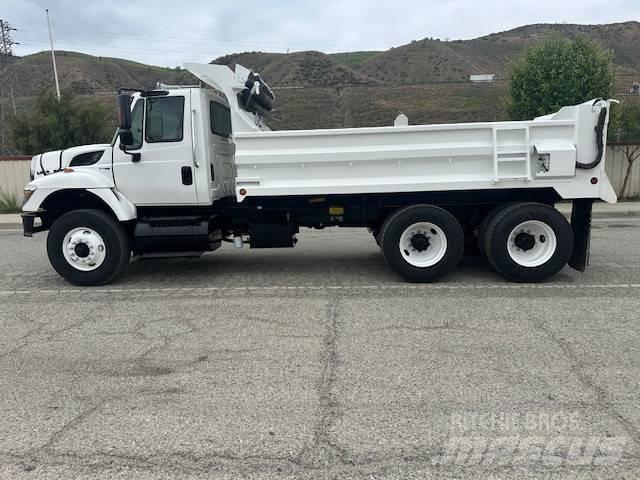 International 7400 Autobasculanta