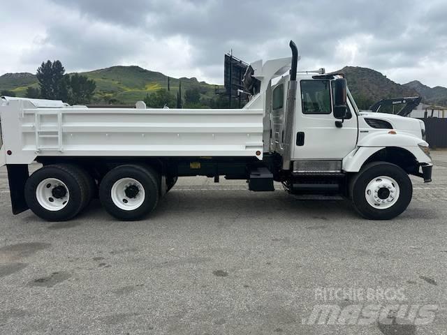 International 7400 Autobasculanta