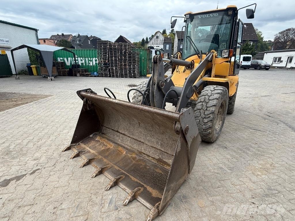 Volvo L 30 B Pro Incarcator pe pneuri