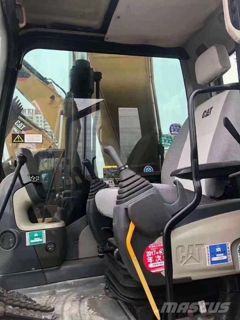 CAT 323 D Excavatoare pe șenile
